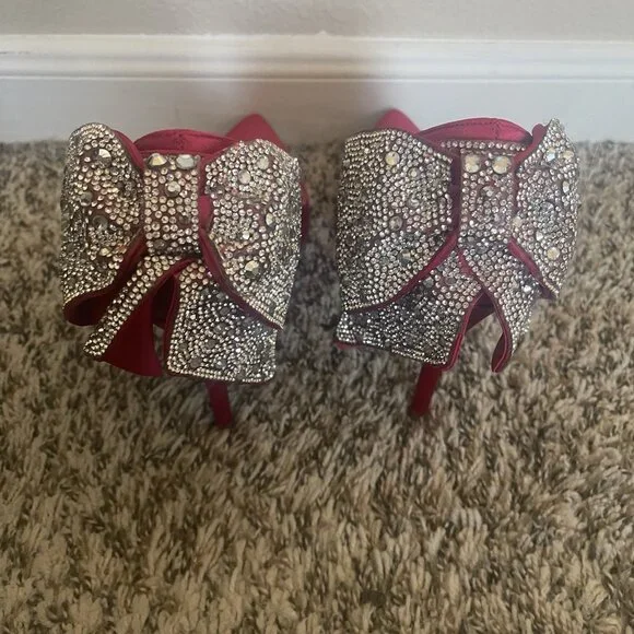 Betsy Johnson Red Satin Heel With Rhinestone Bow - Picture 6 of 13